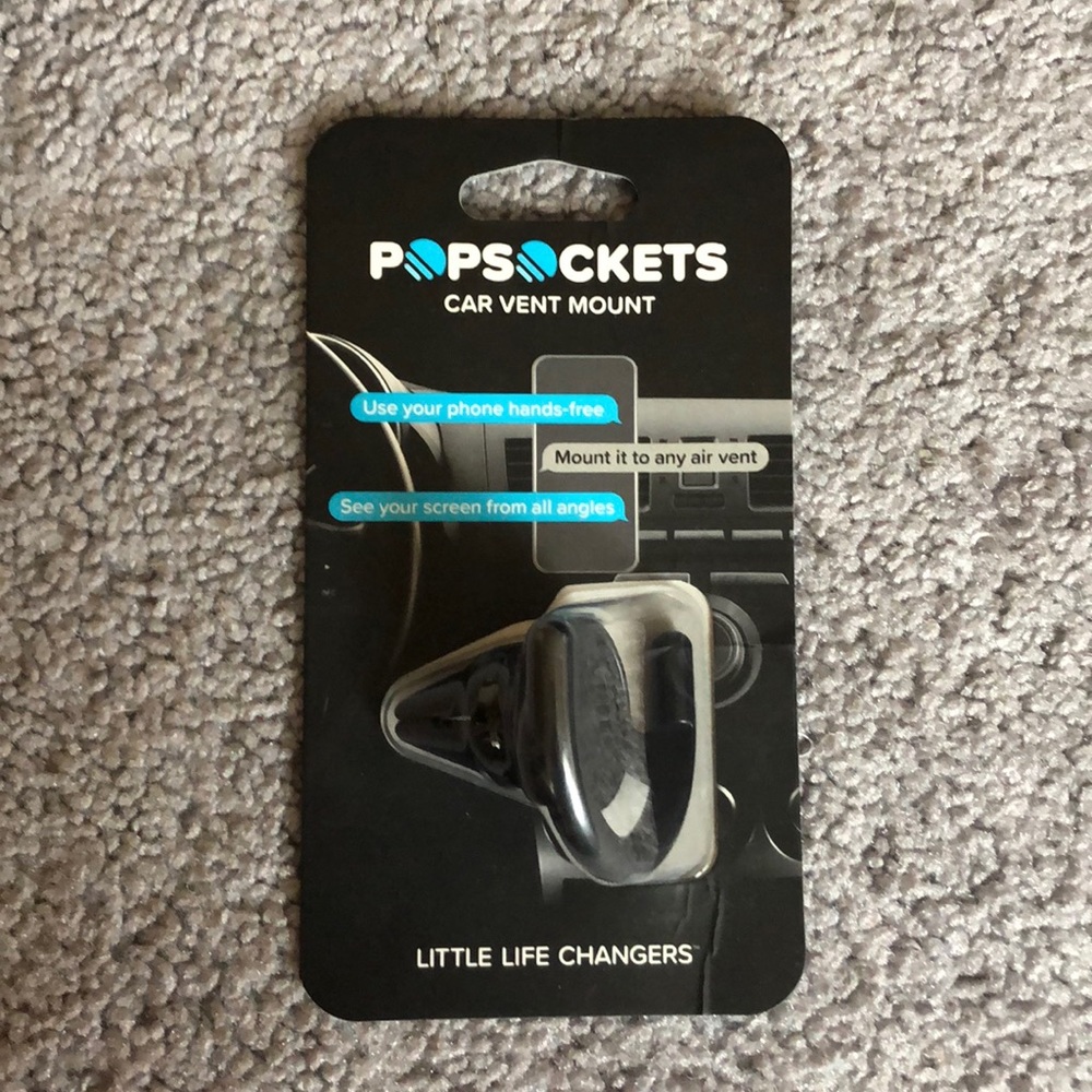 Brand new pop socket car vent mount!